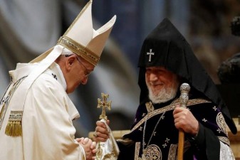 Armenians praise Pope's genocide comments