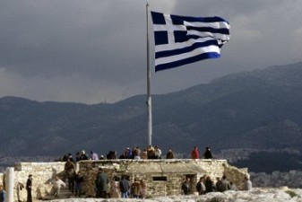 США и ЕС призывают Грецию выполнять условия договора