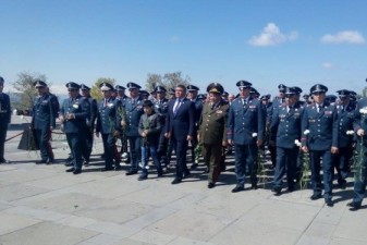Представители силовых ведомств Армении посетили мемориал «Цицернакаберд»