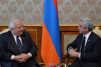Президент Армении принял председателя Европейской народной партии