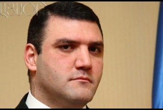 Գևորգ Կոստանյանը պահանջել է «Հիմնադիր խորհրդարանի» անդամների գործը