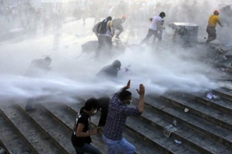Турецкая полиция разогнала демонстрантов в Стамбуле