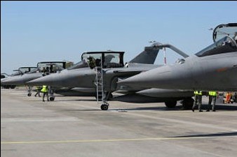 Олланд посетит Катар для подписания контракта на поставку истребителей Rafale