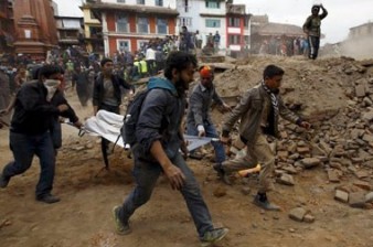 Число погибшими в Непале превысило 7,3 тысячи человек