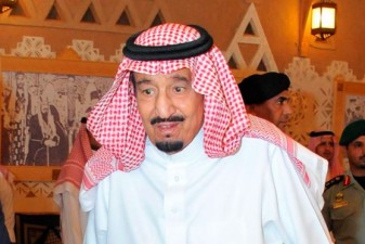 Король Саудовской Аравии уволил помощника за пощечину журналисту