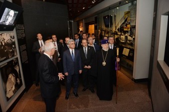 Президент Армении в Вашингтоне посетил мемориальный комплекс-музей Холокоста
