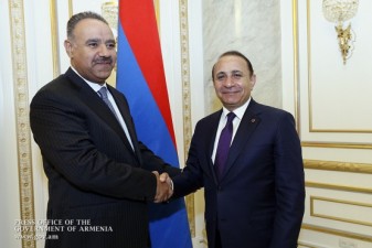 Премьер Армении принял посла Кувейта