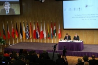 Упоминание об аннексии Крыма останется в итоговой декларации саммита в Риге