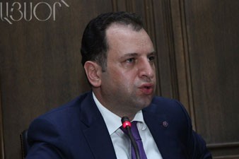 В.Саркисян: В 2014г. президент Армении совершил 22 государственных визита за рубеж
