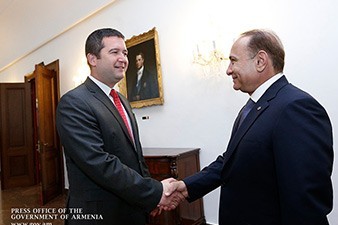 Премьер Армении находится с официальным визитом в Чехии