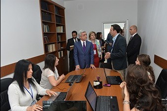 Президент Армении присутствовал на открытии “Викимедиа Айастан” и посетитл ТРК “Мир”