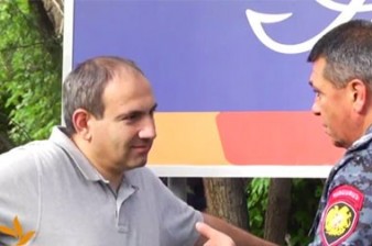 Владимир Гаспарян пообщался с Николом Пашиняном на проспекте Баграмяна