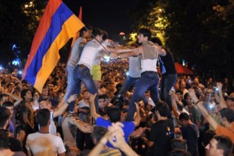 Armenia protesters block road for 4-th night. Aljazeera