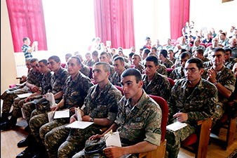 Երևանից զորակոչված 43 ժամկետային զինծառայողներ 5-օրյա և 10-օրյա արձակուրդով Երևանում են