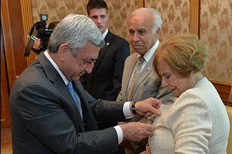 Президент Армении принял членов семьи Наджарянов – американских врачей-меценатов