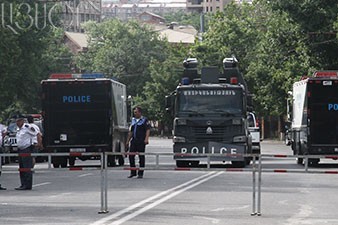 Полиция Армении отвела с проспекта Баграмяна водомет и бронемашины