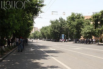 Полиция Армении восстановила транспортное движение по проспекту Баграмяна