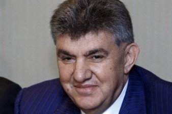 «Грапарак»: Ара Абрамян начал интенсивно финансировать партию «Оринац еркир»