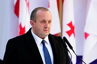 Президент Грузии помиловал почти 100 заключенных