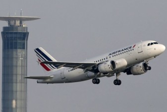 Самолет Air France совершил аварийную посадку в Лионе из-за неисправности