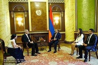 Премьер-министр Армении обсудил с новым послом Германии перспективы сотрудничества