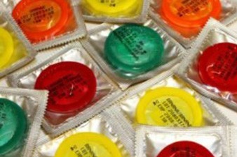 Россия намерена ограничить закупки презервативов за рубежом