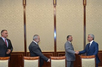 Президент Армении обсудил конституционные преобразования с членами АОД