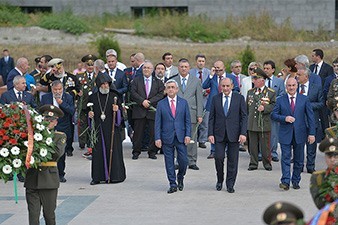 Նախագահ Սերժ Սարգսյանը մասնակցում է ԼՂՀ հռչակման 24-րդ տարեդարձին նվիրված միջոցառումներին