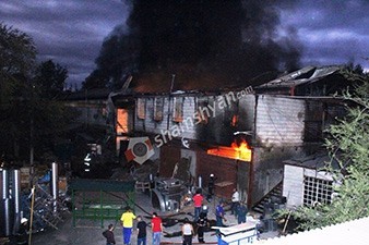 В производственном складе в Аване вспыхнул крупный пожар