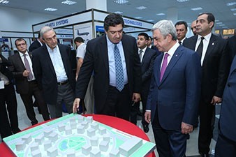 Президент Армении посетил технологическую выставку «DigiTec Expo-2015»