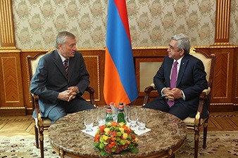 Президент Армении и генсек ОДКБ обсудили ситуацию на армяно-азербайджанской границе и линии соприкосновения