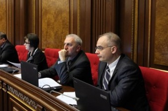 Լյուդմիլա Սարգսյանն ու Լևոն Զուրաբյանը ԱԺ նիստերի դահլիճում վիճել են