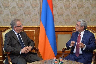 Президент Армении обсудил с Джанни Букиккио процесс конституционных реформ