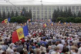 Протестующие в Кишиневе заблокировали центральный проспект
