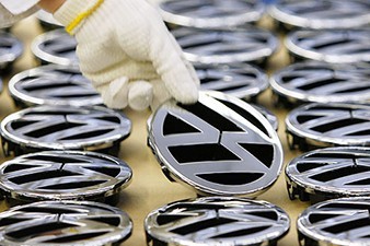 Volkswagen решил урезать капиталовложения на $1 млрд