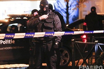 В Париже провели 300 обысков после терактов