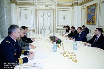 Премьер-министр Армении обсудил с министром обороны Сербии вопросы двухстороннего сотрудничества