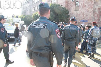 В здании правительства Армении усилены меры безопасности