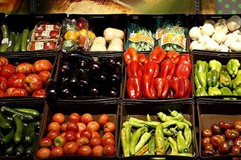 Россия запрещает импорт овощей и фруктов из Турции