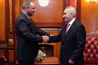 Председатель парламента Армении принял посла Кувейта