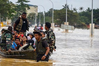 Тысячи человек в Малайзии эвакуированы из-за наводнения