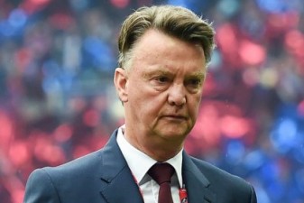 Руководство «Манчестер Юнайтеда» уволило Луи ван Гала