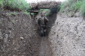 ВС Азербайджана произвели единичные выстрелы на границе с Арменией