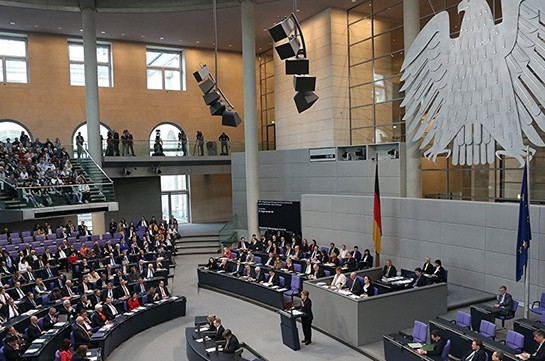 В тексте проекта резолюции Бундестага Германии используется термин «геноцид» - источник