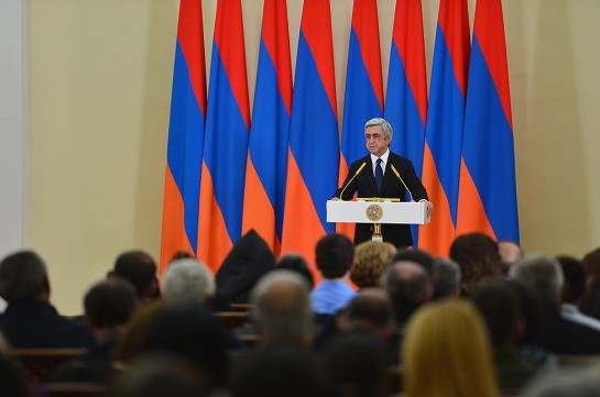 Президент Армении вручил семьям погибших военнослужащих  высшие государственные награды