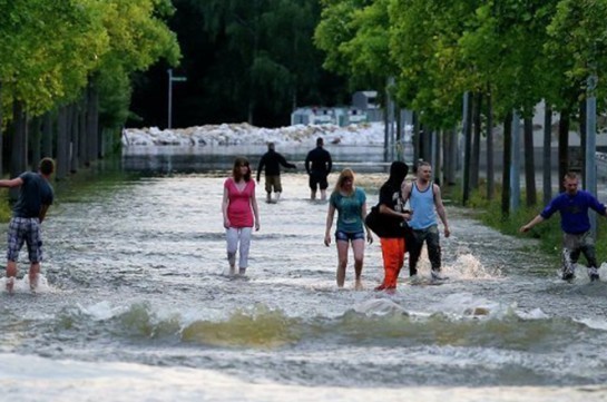 В Германии из-за наводнений погибли по меньшей мере три человека