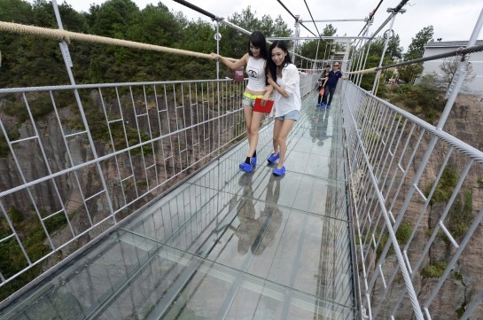 Չինաստանում կառուցել են ապակե ամենաերկար կամուրջը (Տեսանյութ)