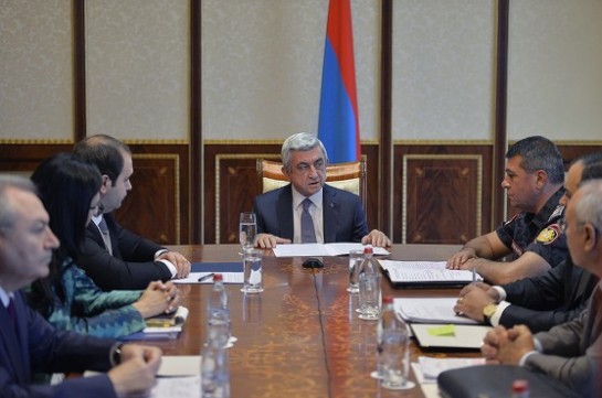 Серж Саргсян: Насилием, нападением и захватом заложников в Армении вопросы решаться не будут (Видео)