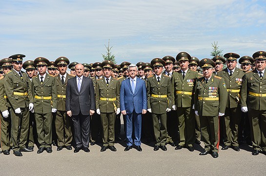 Президент Армении принял участие в выпускном мероприятии военно-учебных заведений