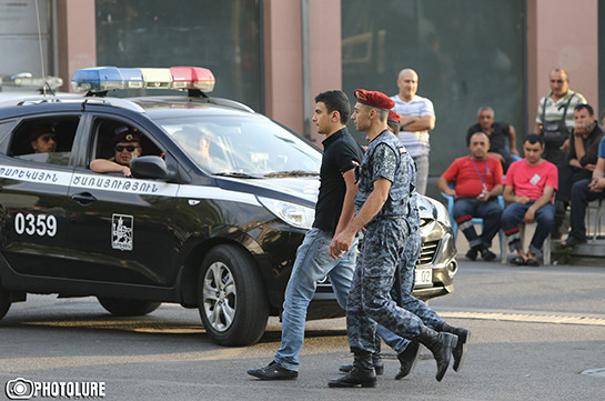 На улице Хоренаци в Ереване концентрируются полицейские силы